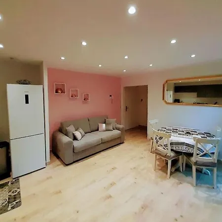 2 Pieces Dans Avec Piscine Isola Bella *