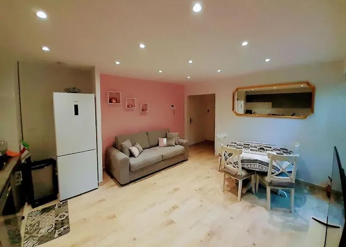 2 Pieces Dans Avec Piscine Isola Bella *