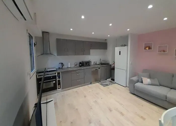 2 Pieces Dans Avec Piscine Isola Bella *